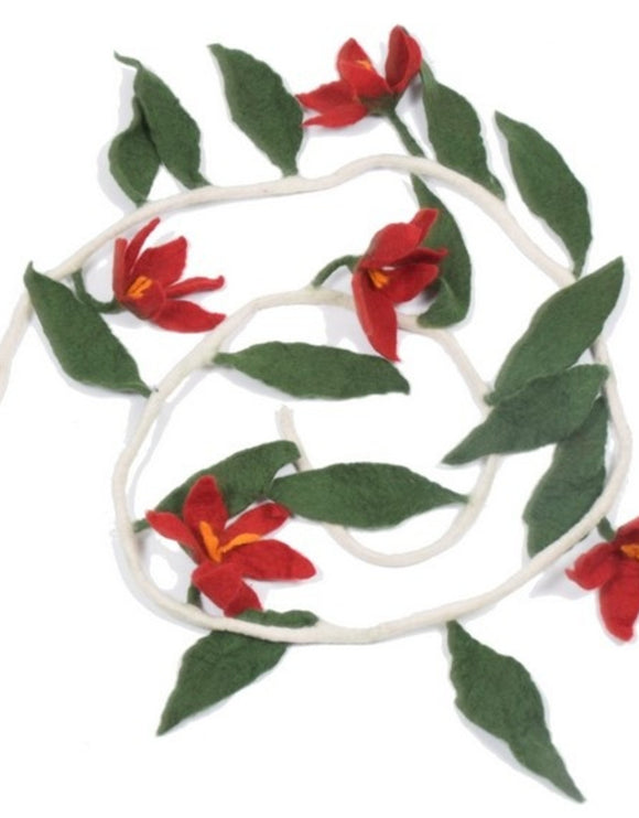 DDKC Cat Tree Garland Poinsettia